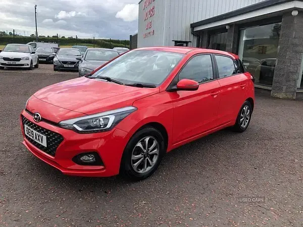 Used Hyundai i20 SE 84 HP (61 kW) 2019 Red Hatchback