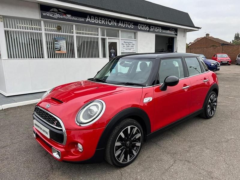 Red Used 2019 Mini Cooper S Exclusive Hatchback | £14,495 (Fair price) - Image 1/4