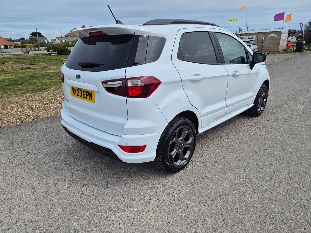 Used Ford Ecosport ST-Line 140 HP (102 kW) 2023 Frozen white SUV
