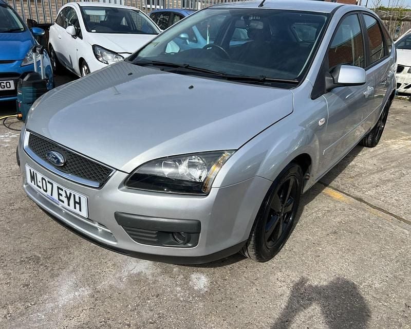 Used Ford Focus Zetec 2007 Silver Hatchback