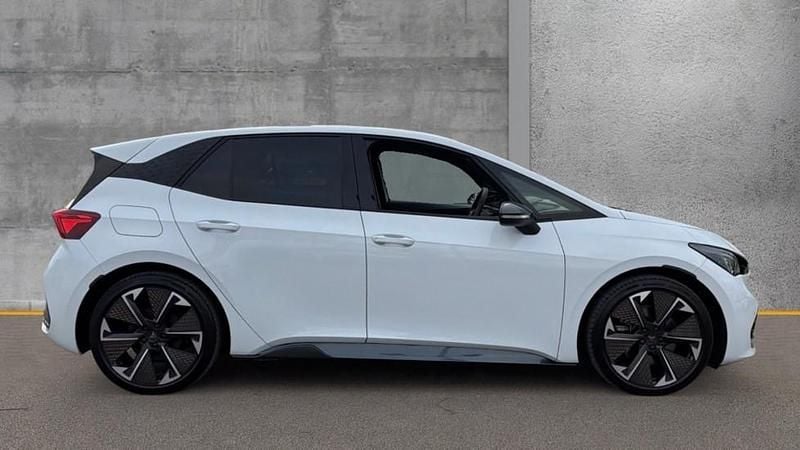 Used Cupra Born e-Boost 169 kW (231 HP) 2025 White Hatchback