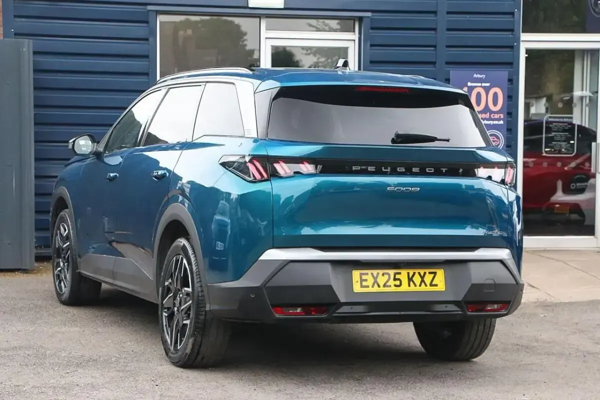 Used Peugeot 5008 Allure 134 HP (98 kW) 2025 Blue SUV