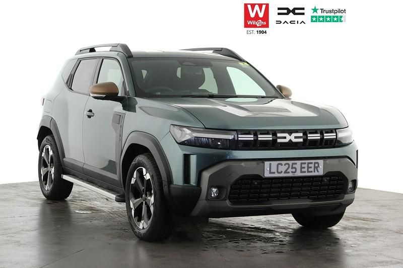 Green New 2025 Dacia Duster Extreme SUV | £26,598 (A bit pricey) - Image 1/3