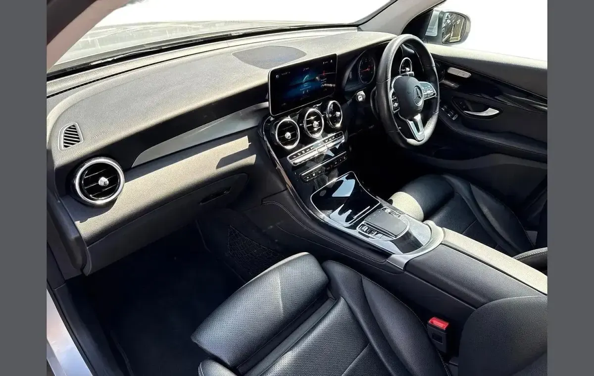 Used Mercedes GLC220 194 HP (142 kW) 2019 Silver SUV