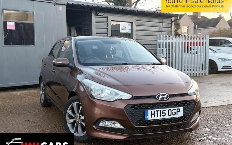 Used Hyundai i20 SE 101 HP (74 kW) 2015 Brown Hatchback
