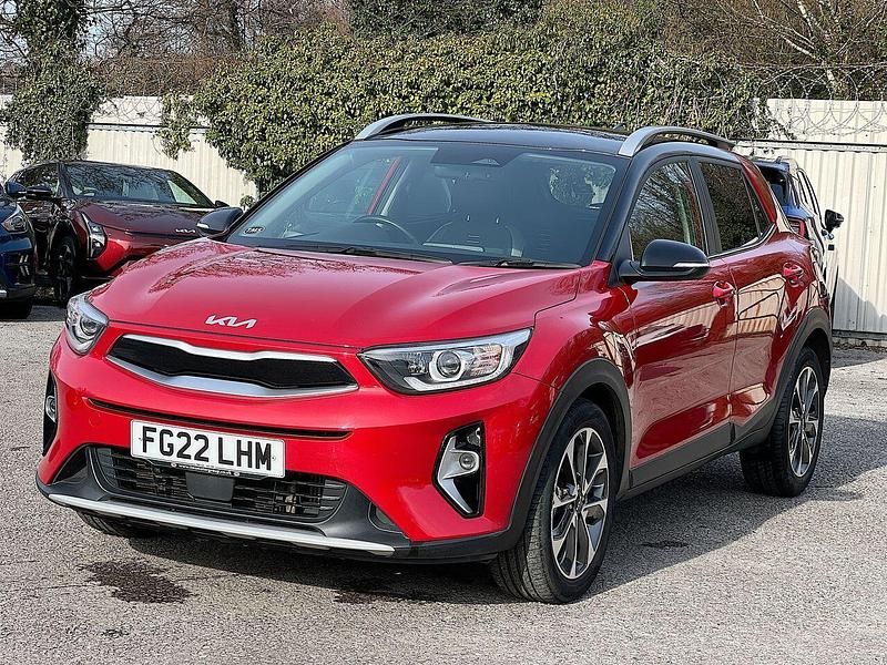 Used Kia Stonic 118 HP (86 kW) 2022 Red SUV