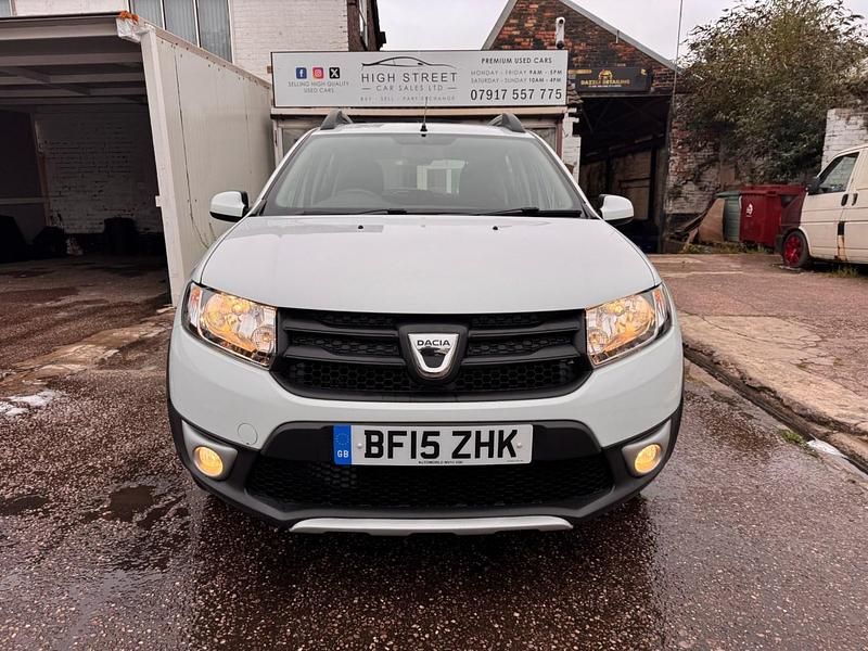 Used Dacia Sandero Ambiance 2015 White Hatchback