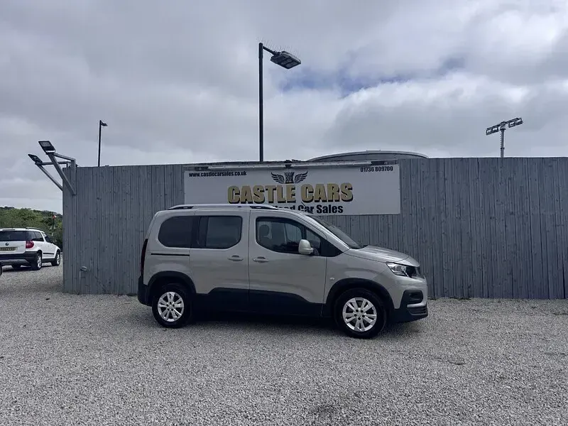 Used Peugeot Rifter Allure 2019 Beige MPV