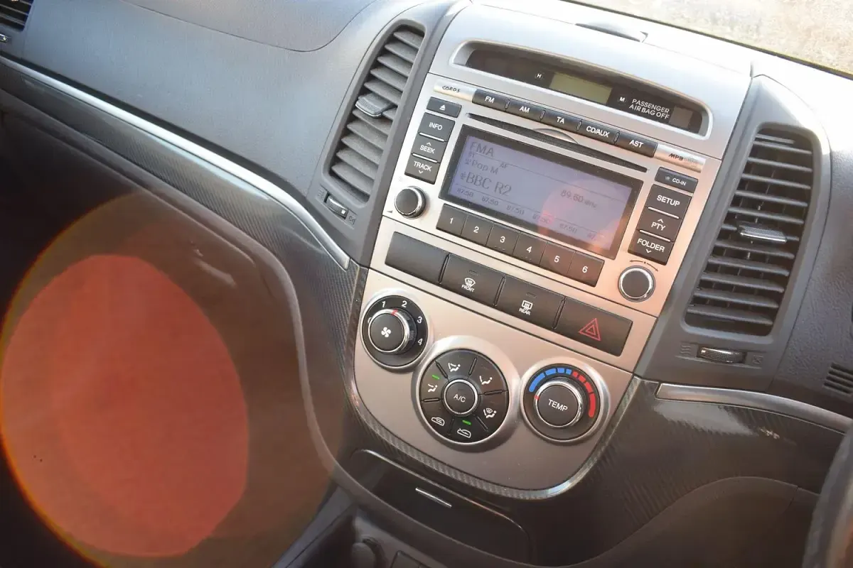 Used Hyundai Santa Fe Style 197 HP (144 kW) 2010 Silver SUV