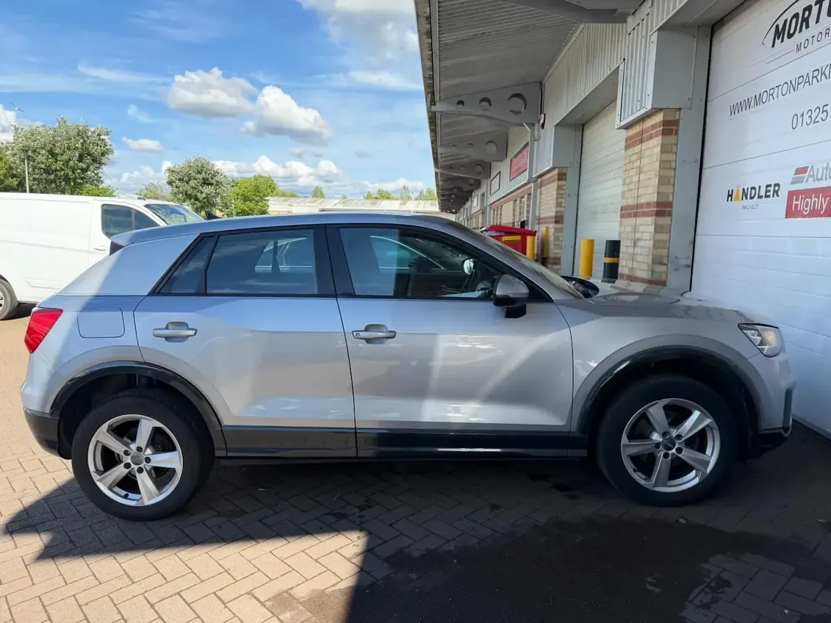 Used Audi Q2 Sport 116 HP (85 kW) 2019 Silver SUV