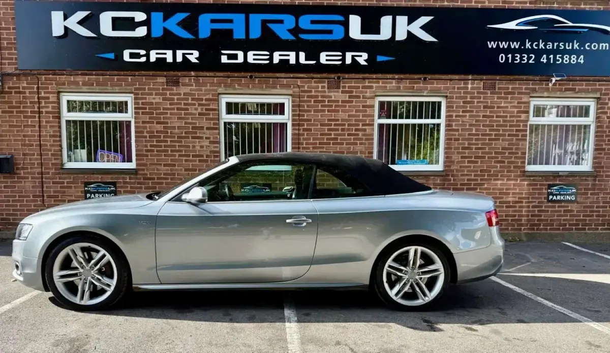 Begagnad Audi A5 Cabriolet Comfort 2010 Grå Cab