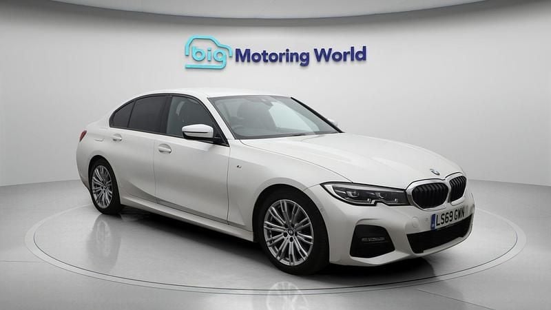 Used 2019 BMW 320 M Sport Sedan | £18,600 (Fair price) - Image 1/4