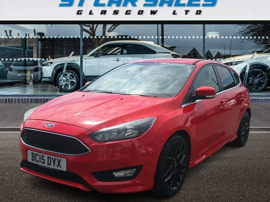 Used Ford Focus Zetec 150 HP (110 kW) 2015 Red Hatchback