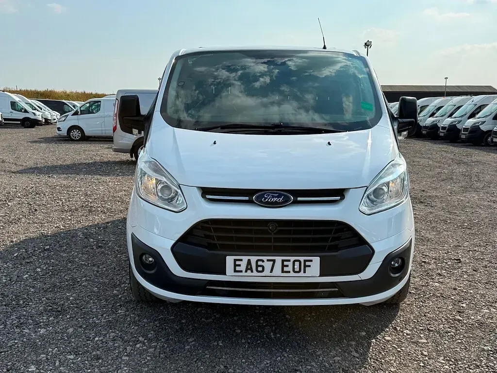 Used Ford Transit Custom Trend 105 HP (77 kW) 2017 White Van