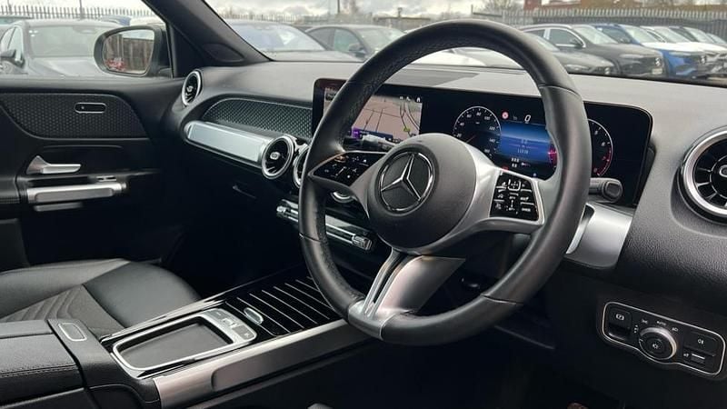 Used Mercedes GLB200 Executive 163 HP (119 kW) 2025 Cosmos black metallic SUV