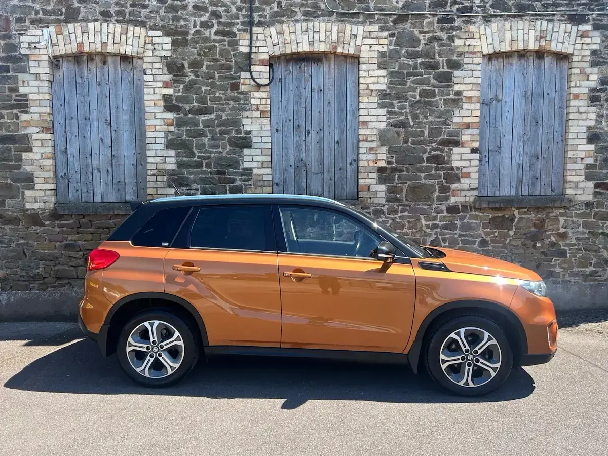 Used Suzuki Vitara SZ5 120 HP (88 kW) 2015 Orange SUV