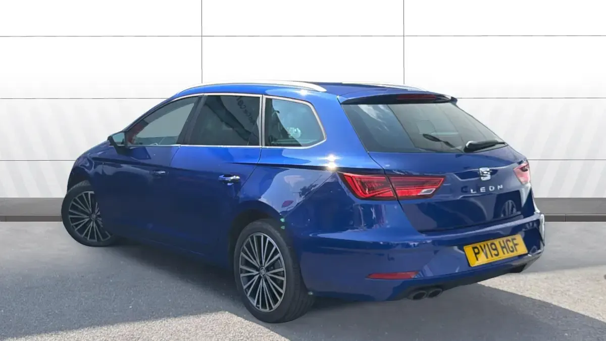 Used Seat Leon XCELLENCE Lux 190 HP (139 kW) 2019 Blue Estate