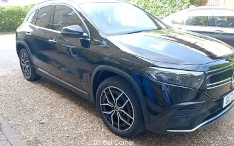 Käytetty Mercedes EQA250 AMG Line Premium 139 kW (190 HP) 2021 Katumaasturi