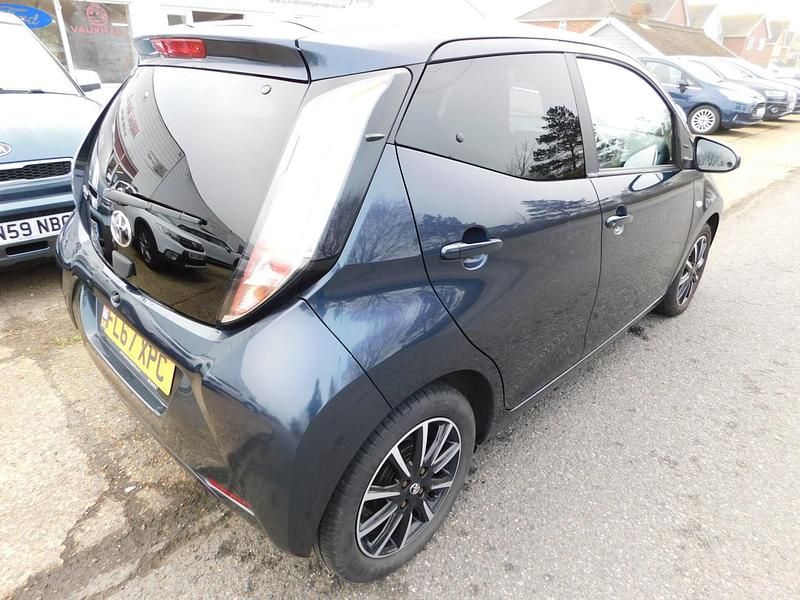 Used Toyota Aygo x-style 2017 Blue Hatchback