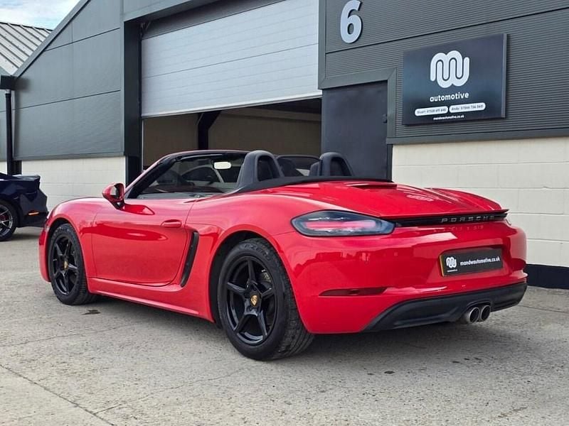 Used Porsche 718 Boxster 300 HP (220 kW) 2020 Red Cabriolet