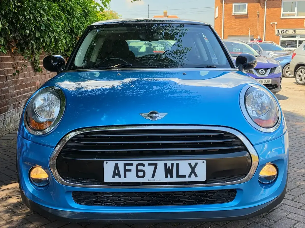 Used Mini Cooper D Hatch 2017 Blue Hatchback