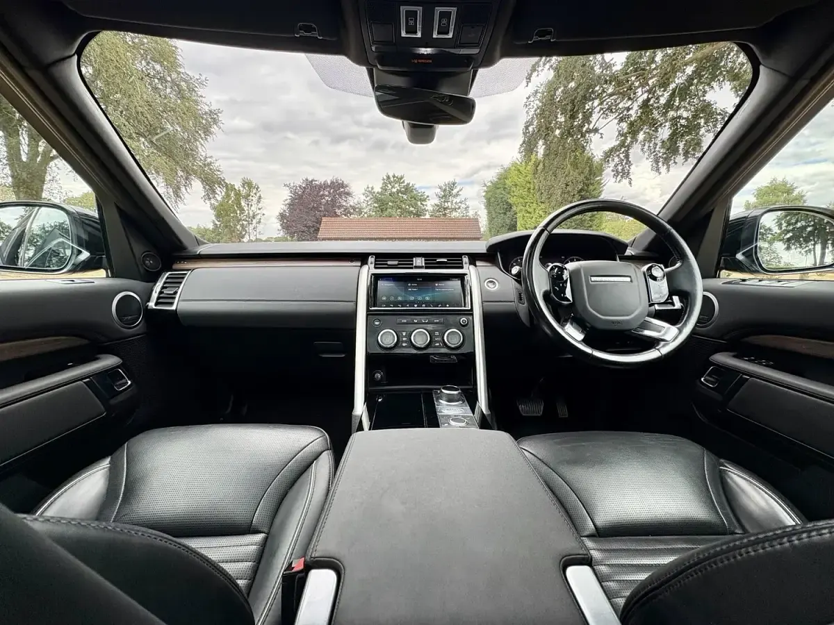 Used Land Rover Discovery HSE 300 HP (220 kW) 2020 Blue SUV