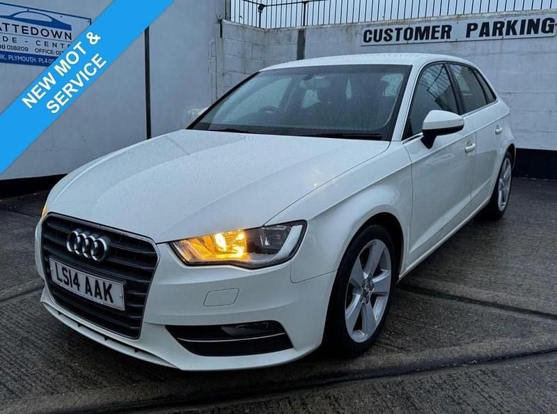 Used Audi A3 Sport 125 HP (91 kW) 2014 White Hatchback