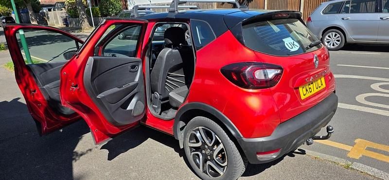 Used Renault Captur Dynamique 110 HP (80 kW) 2018 Red/black SUV
