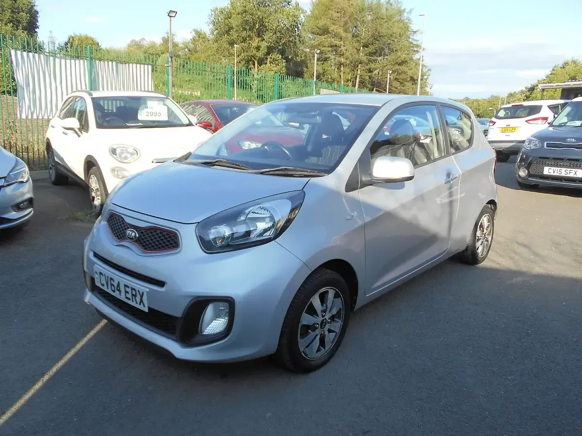 Used Kia Picanto 68 HP (50 kW) 2014 Silver Hatchback