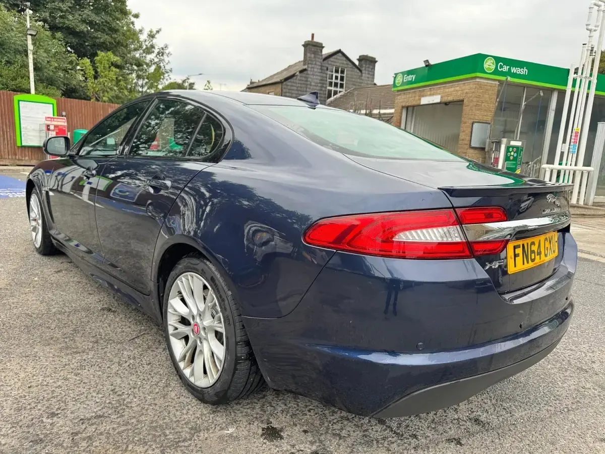 Used Jaguar XF R-Sport 200 HP (147 kW) 2014 Blue Sedan