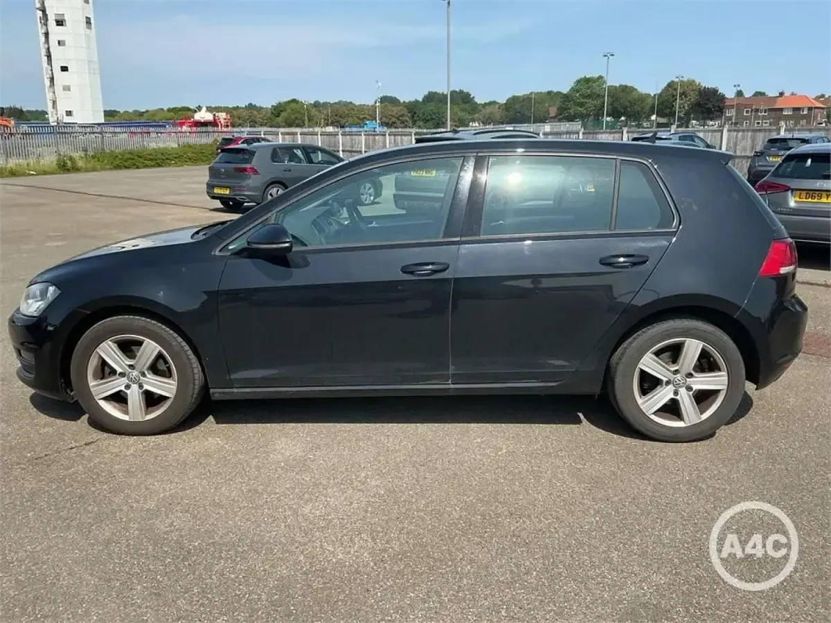 Used VW Golf VII Edition 125 HP (91 kW) 2017 Black Hatchback