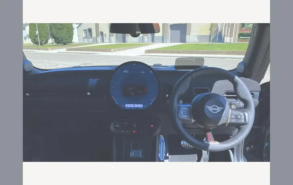 New Mini John Cooper Works 228 HP (167 kW) 2026 Grey Hatchback