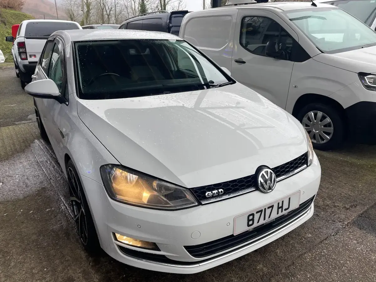 Used VW Golf VII GT 2013 White Hatchback