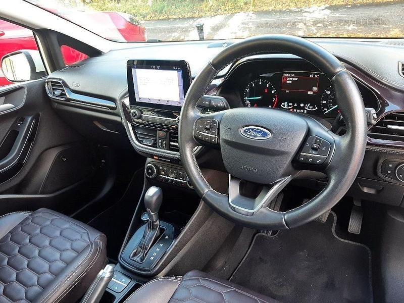 Used Ford Fiesta Vignale 100 HP (73 kW) 2019 Metropolis white Hatchback