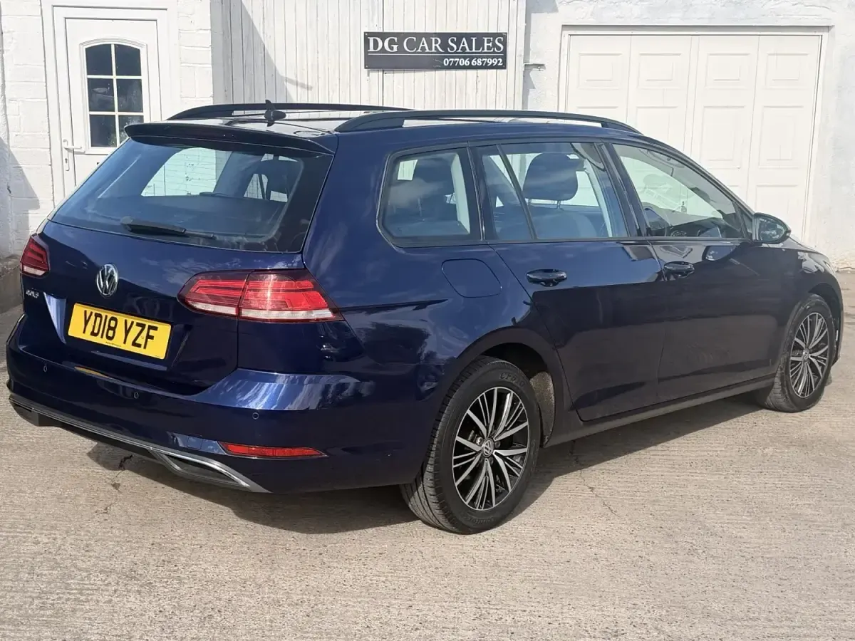 Używany VW Golf VII SE 115 KM (84 kW) 2018 Niebieski Kombi