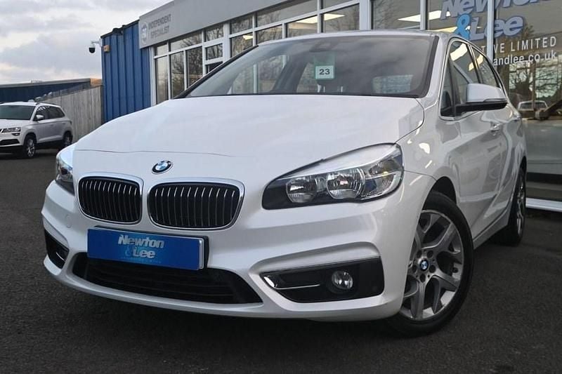 Used BMW 218 Luxury Line 150 HP (110 kW) 2015 White MPV