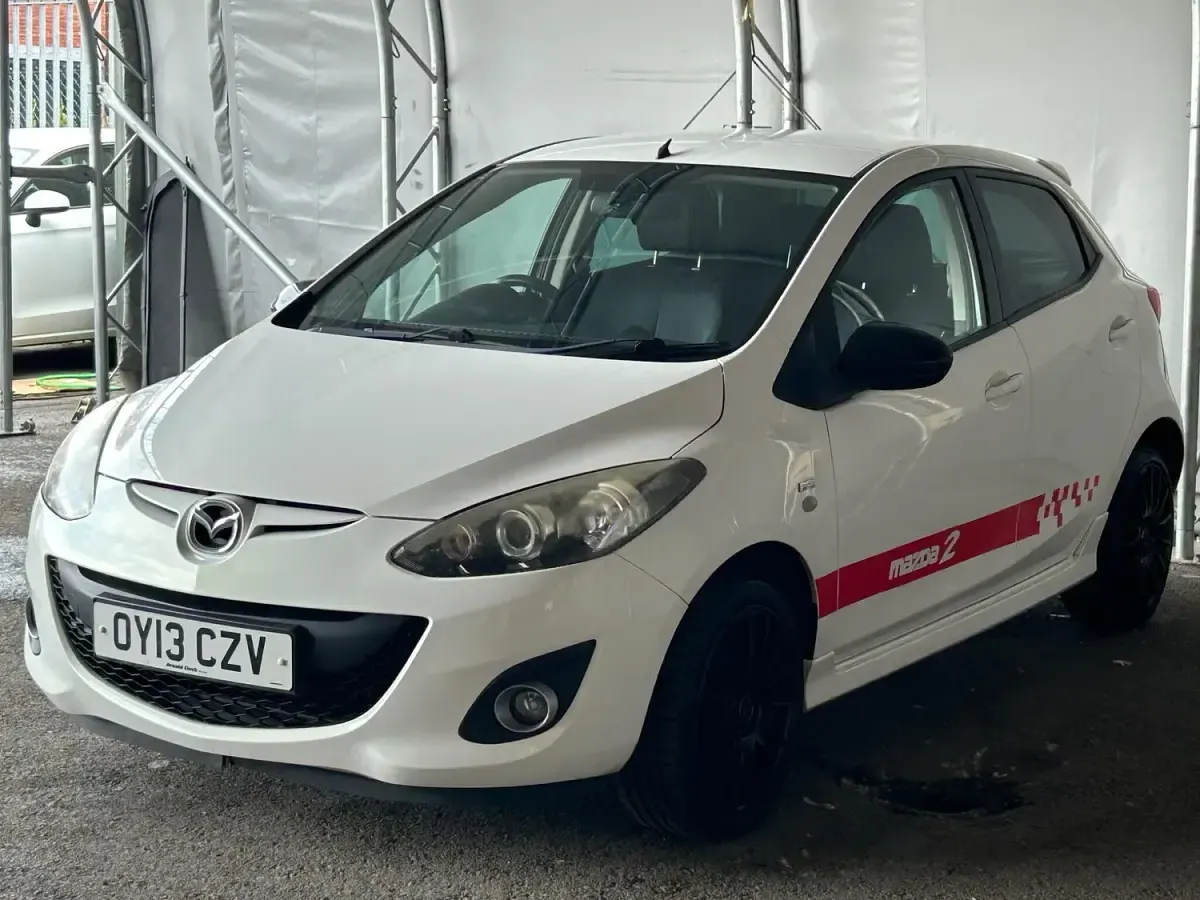 Used Mazda 2 Edition 2013 White Hatchback