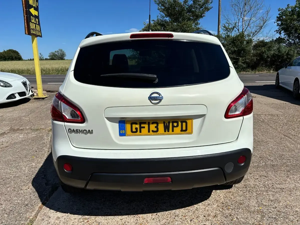 Used Nissan Qashqai 360º 141 HP (103 kW) 2013 White SUV