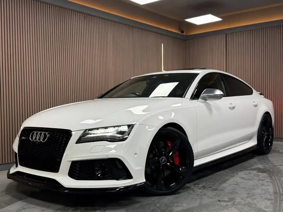 Used Audi RS7 Sportback Performance 560 HP (411 kW) 2026 White Hatchback