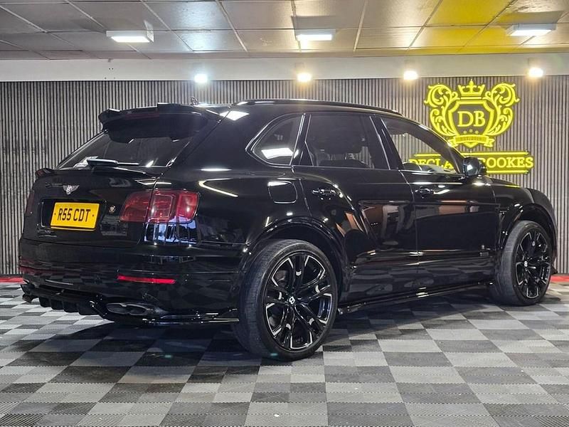 Used Bentley Bentayga 435 HP (319 kW) 2018 Black SUV