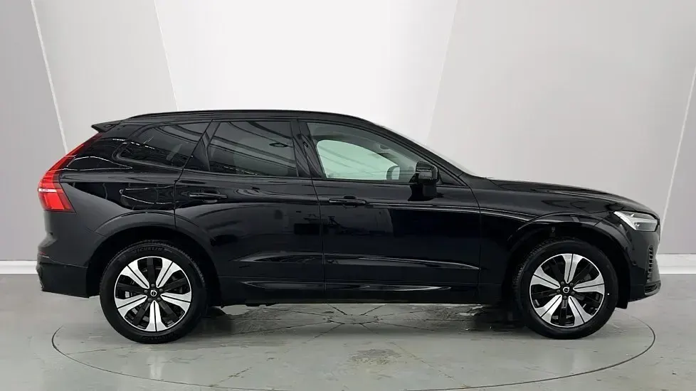 Used Volvo XC60 Plus 345 HP (253 kW) 2025 Black SUV