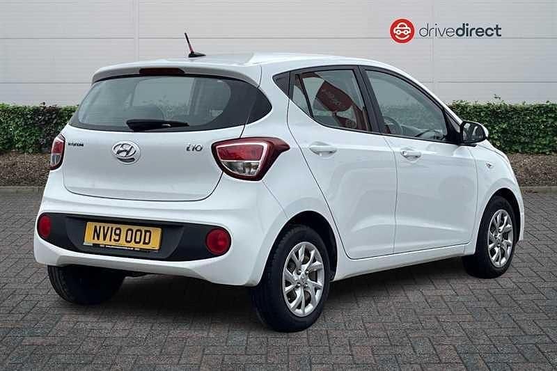 Used Hyundai i10 SE 88 HP (64 kW) 2019 White Hatchback