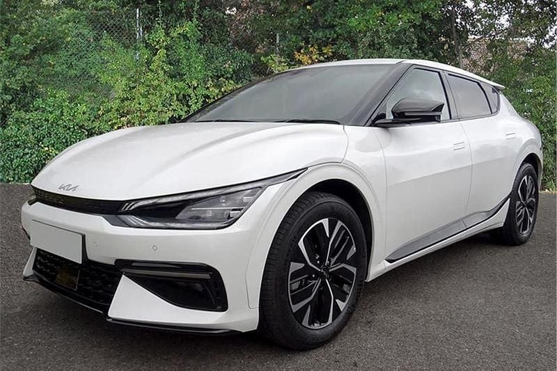 White Used 2023 Kia EV6 2 SUV | £24,995 (Fair price) - Image 1/1