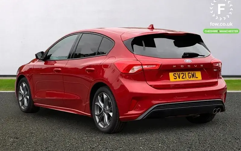 Used Ford Focus ST-Line 125 HP (91 kW) 2021 Red Hatchback