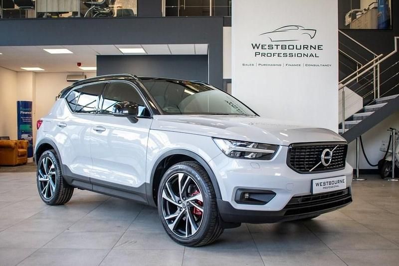 Silver Used 2019 Volvo XC40 R-Design Pro SUV | £23,980 (Fair price) - Image 1/3