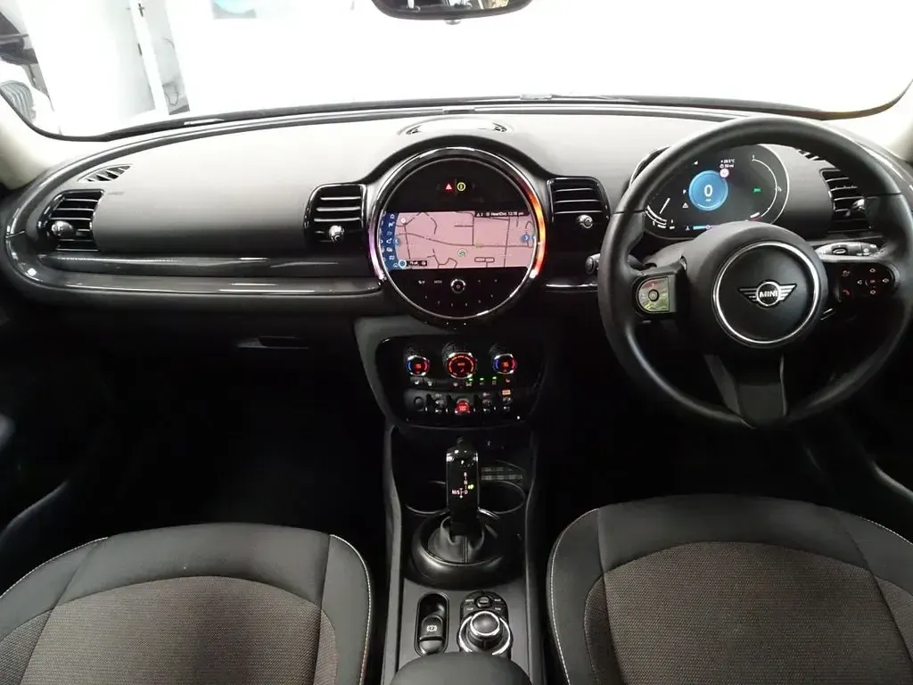 Used Mini Cooper Clubman Classic 136 HP (100 kW) 2023 Silver Estate