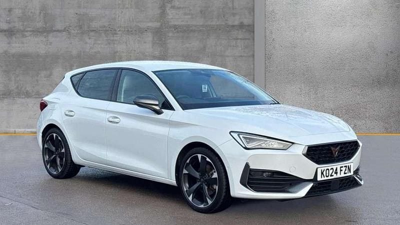 Glacial white Used 2024 Cupra Leon Hatchback | £19,940 (Fair price) - Image 1/4