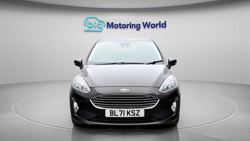 Used Ford Fiesta Titanium 125 HP (91 kW) 2021 Black Hatchback