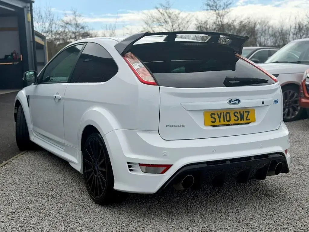 Used Ford Focus RS 2010 White Hatchback