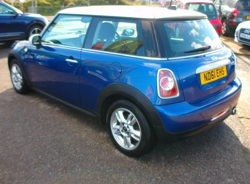 Used Mini Cooper D Hatch 112 HP (82 kW) 2011 Blue Hatchback